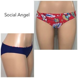 Reversible bikini bottoms. NWOT